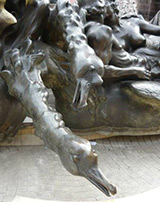 Тянущиеся друг к другу Лебеди, фонтан «Брачная карусель», Нюрнберг